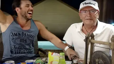 Imagen de un vídeo de YouTube de Jordi Wild Imagen de un vídeo de YouTube de Jordi Wild