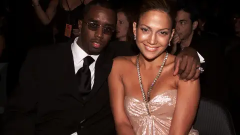 Jennifer Lopez y Sean Combs en el año 2000 Jennifer Lopez y Sean Combs en el año 2000