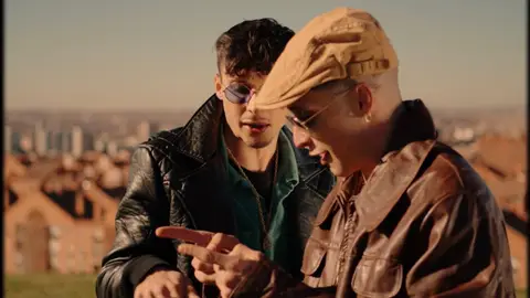 Miniatura de un videoclip de Ayax y Prok Miniatura de un videoclip de Ayax y Prok