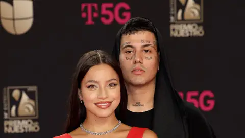 Imagen de archivo de Emilia y Duki Imagen de archivo de Emilia y Duki