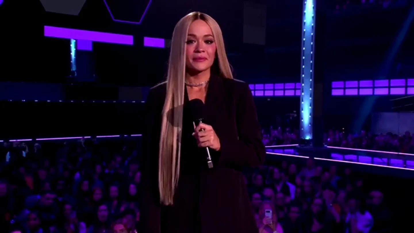 Rita Ora homenajea entre lágrimas a Liam Payne en los MTV EMAs 2024 Rita Ora homenajea entre lágrimas a Liam Payne en los MTV EMAs 2024
