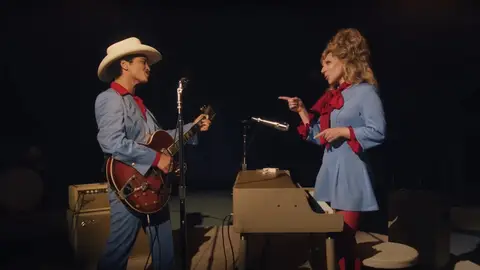Imagen del videoclip de Die With A Smile de Bruno Mars y Lady Gaga Imagen del videoclip de Die With A Smile de Bruno Mars y Lady Gaga