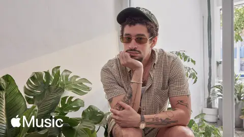 Imagen de Bad Bunny en una entrevista para Apple Music Imagen de Bad Bunny en una entrevista para Apple Music