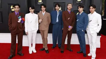 Foto de archivo de los miembros del grupo coreano de K-Pop BTS Foto de archivo de los miembros del grupo coreano de K-Pop BTS