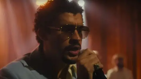 Imagen del videoclip de Baile Inolvidable Imagen del videoclip de Baile Inolvidable