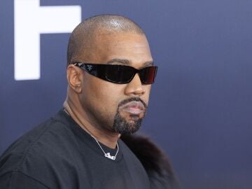 Kanye West en los Grammy 2025
