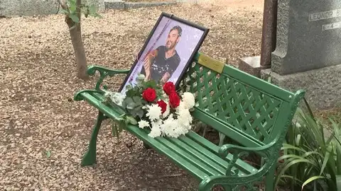 Banco en honor de Liam Payne Banco en honor de Liam Payne