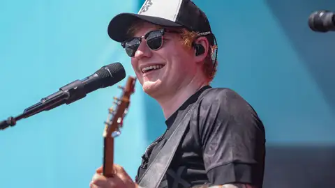 Ed Sheeran durante un concierto de 2024 Ed Sheeran durante un concierto de 2024