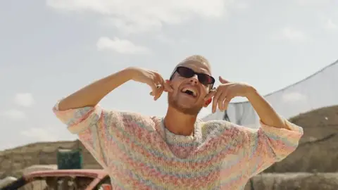 Miniatura de un videoclip de Arkano Miniatura de un videoclip de Arkano