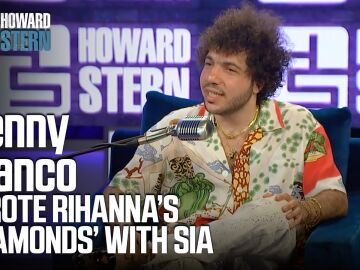 Benny Blanco durante una entrevista