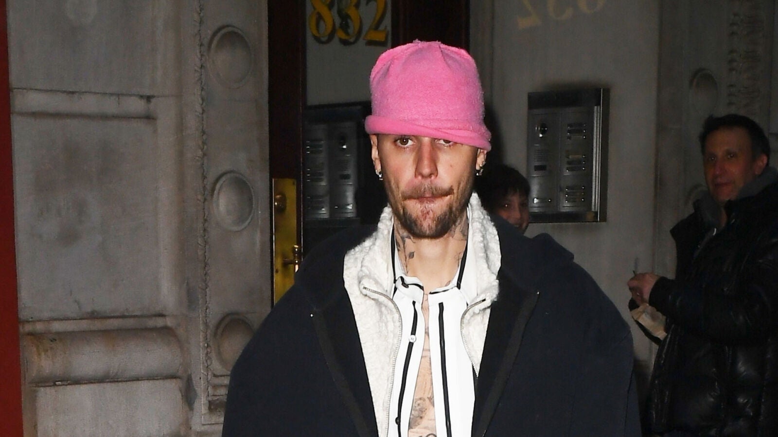 ¿Le ha dado like Justin Bieber al último carrusel de fotos de Selena Gomez con Benny Blanco?