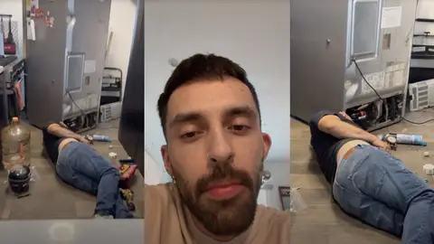 Un técnico se queda dormido arreglando una nevera y la gente se parte Un técnico se queda dormido arreglando una nevera y la gente se parte