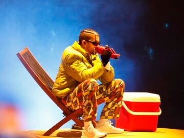 Bad Bunny durante un concierto