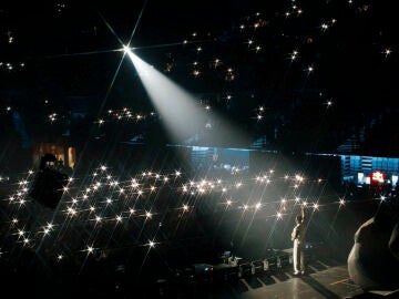 El Movistar Arena frena el show de Myke Towers 