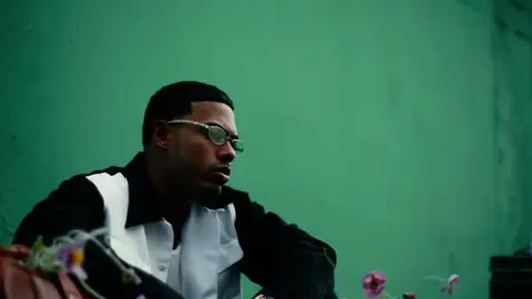 Miniatura de un vídeo de Myke Towers Miniatura de un vídeo de Myke Towers