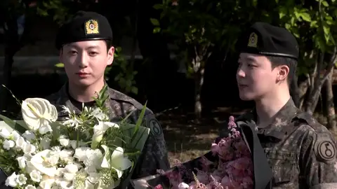 Los miembros de BTS, Jimin y Jungkook, fueron dados de baja del servicio militar obligatorio en Corea antes de la reunión de la banda Los miembros de BTS, Jimin y Jungkook, fueron dados de baja del servicio militar obligatorio en Corea antes de la reunión de la banda