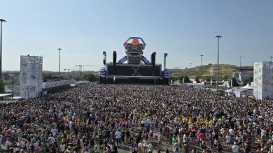 Love the 90s cambia, pero la nostalgia no se acaba