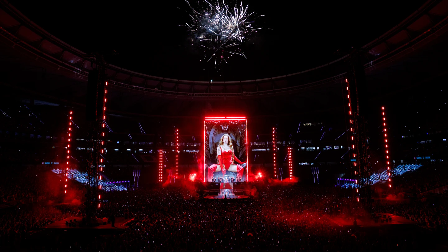 Lola Índigo hace historia y enciende el Metropolitano Lola Índigo hace historia y enciende el Metropolitano