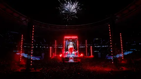 Lola Índigo hace historia y enciende el Metropolitano Lola Índigo hace historia y enciende el Metropolitano