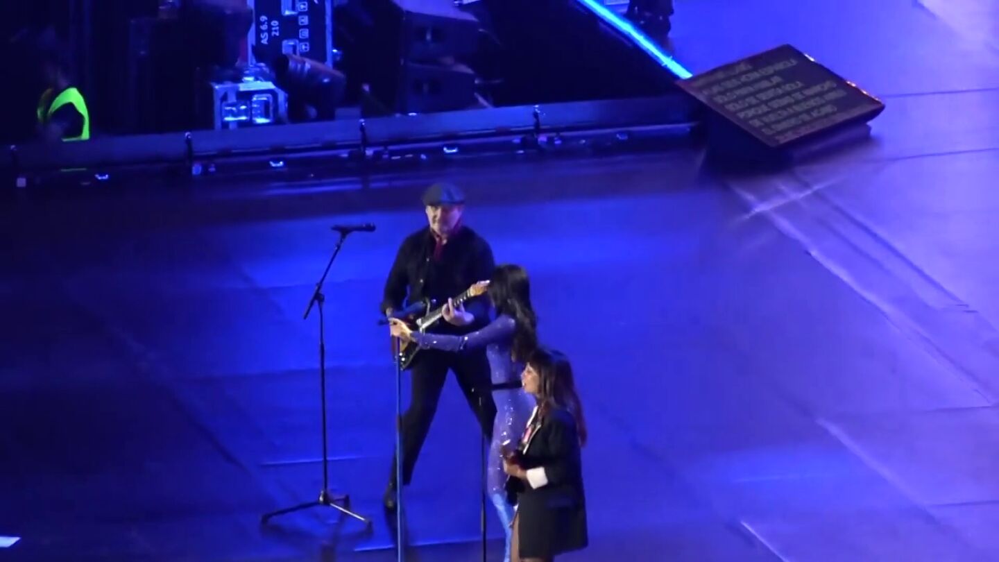 Aitana canta con Amaral en Madrid