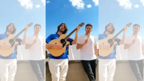 Parodia de una chica estadounidense que no entiende las coladas europeas Parodia de una chica estadounidense que no entiende las coladas europeas