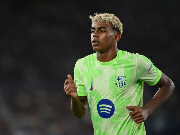 Lamine Yamal durante un partido