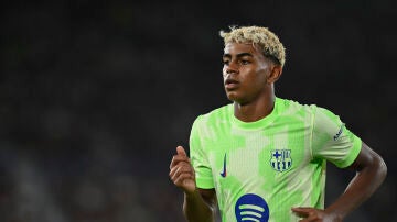 Lamine Yamal durante un partido