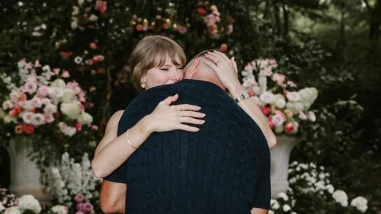 Imagen del anuncio de Taylor Swift y Travis Kelce 