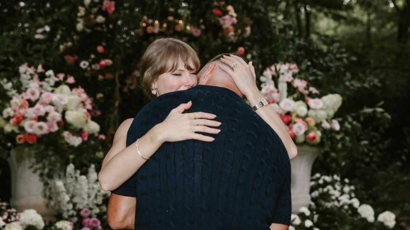 Imagen del anuncio de Taylor Swift y Travis Kelce 