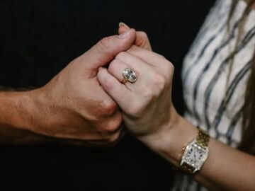 Imagen del anillo de Taylor Swift