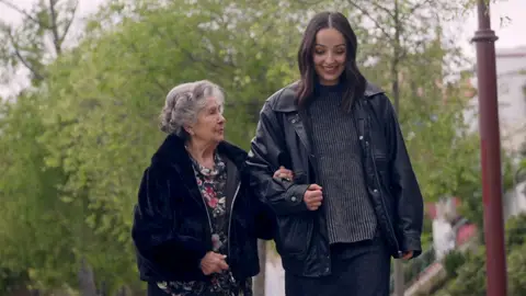 Abuela de Dragones en Señora Abuela de Dragones en Señora