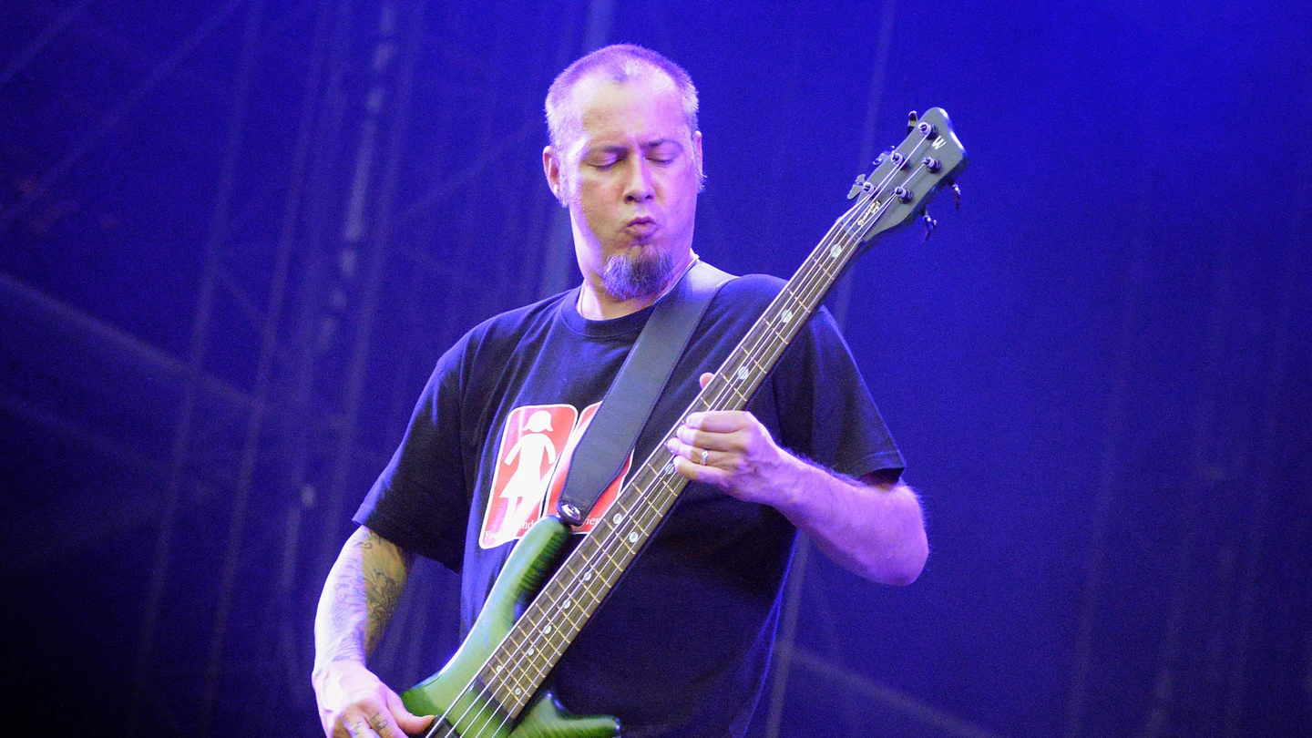 Sam Rivers, bajista de Limp Bizkit, en 2015 Sam Rivers, bajista de Limp Bizkit, en 2015