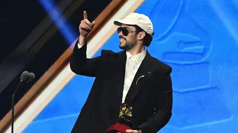 Bad Bunny en los Latin Grammy 2025 Bad Bunny en los Latin Grammy 2025