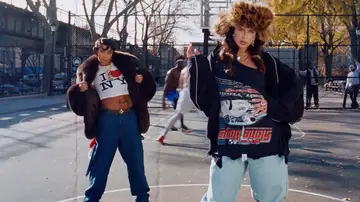 Miniatura de un videoclip de Nathy Peluso y Tokischa Miniatura de un videoclip de Nathy Peluso y Tokischa