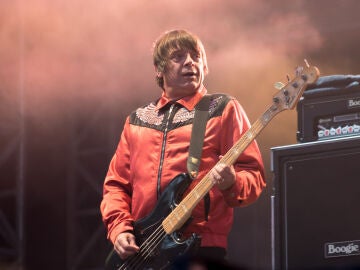 Gary 'Mani' Mounfield durante un concierto de Stone Roses