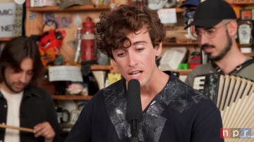 Guitarricadelafuente deslumbra en su debut en Tiny Desk Concert de NPR Music