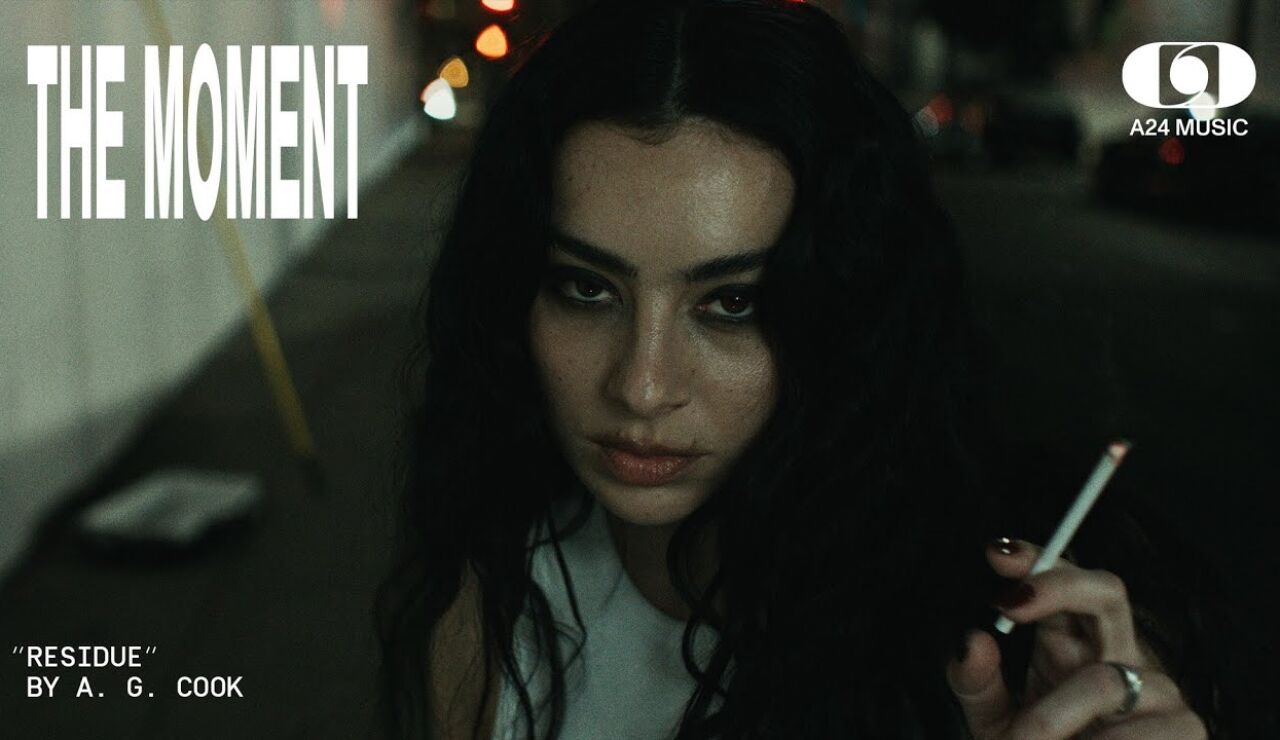 Miniatura del videoclip de Charli XCX