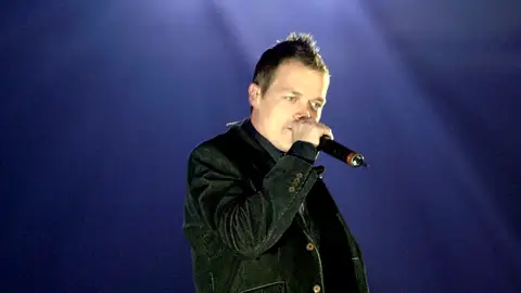 El cantante de 3 Doors Down, Brad Arnold El cantante de 3 Doors Down, Brad Arnold