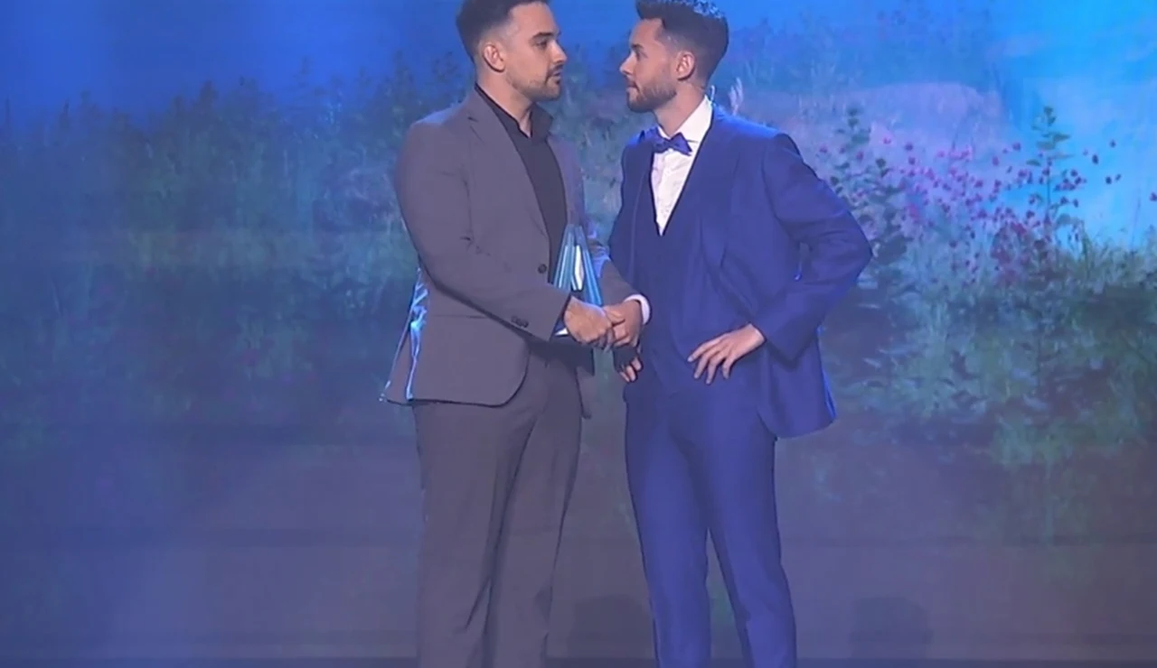 Imagen de TheGrefg e IlloJuan en los Premios Esland