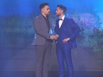 Imagen de TheGrefg e IlloJuan en los Premios Esland