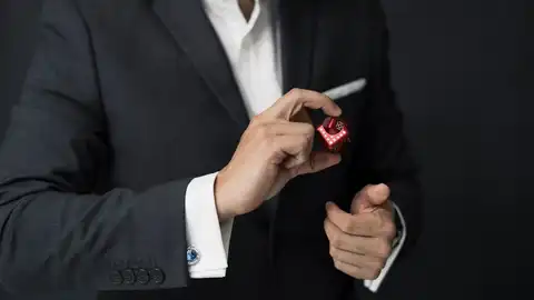 Imagen de un hombre en traje Imagen de un hombre en traje