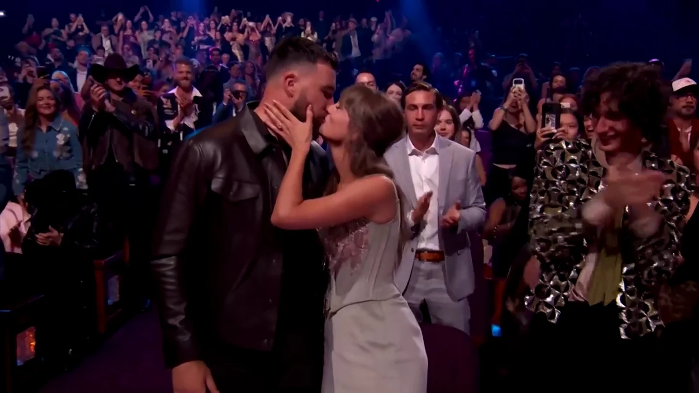 Taylor Swift arrasa en los iHeartRadio Music Awards Taylor Swift arrasa en los iHeartRadio Music Awards