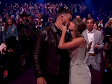 Taylor Swift arrasa en los iHeartRadio Music Awards