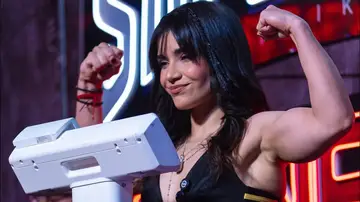 Miniatura de un vídeo de Alana Miniatura de un vídeo de Alana