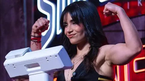 Miniatura de un vídeo de Alana Miniatura de un vídeo de Alana