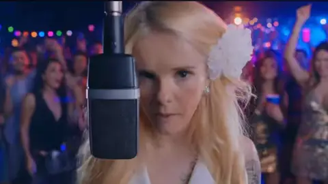 Ruth la Peke en el videoclip de Me Sentí Empoderada. Ruth la Peke en el videoclip de Me Sentí Empoderada.