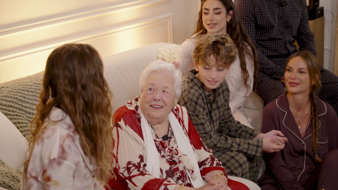 La yaya de Lola Lolita, la estrella del primer programa de Pyjamada