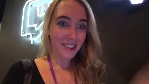 Imagen de EmilyCC en stream Imagen de EmilyCC en stream