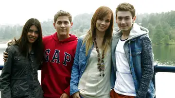 Imagen de un grupo de amigos Imagen de un grupo de amigos