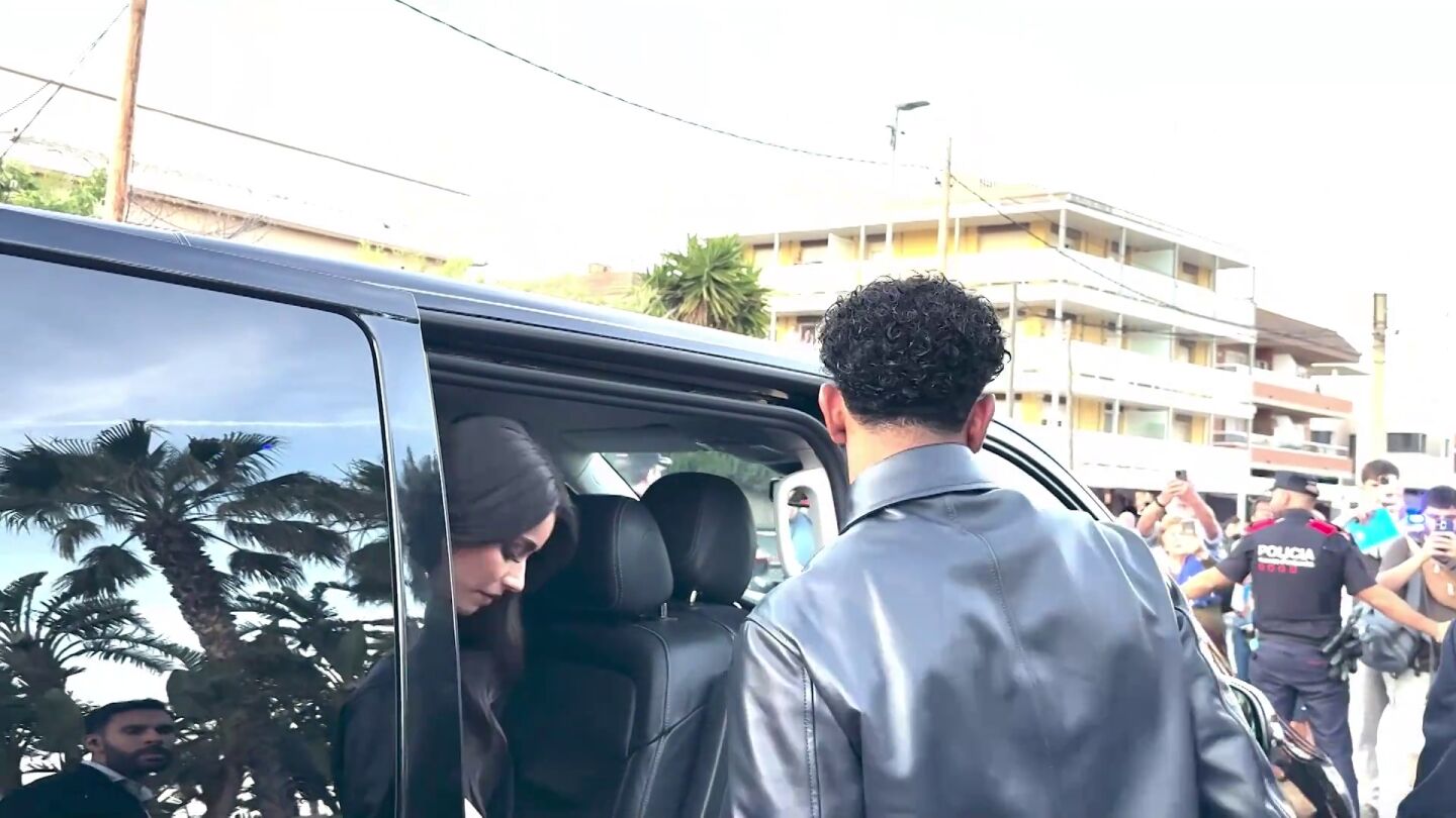 Lamine Yamal oficializa su relaci&oacute;n con la influencer In&eacute;s Garc&iacute;a en la gran fiesta del Bar&ccedil;a por LaLiga
